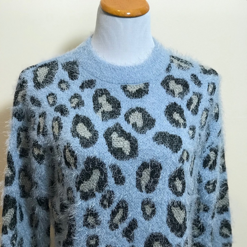 Love by Design Women Animal Print Sweater Size 8